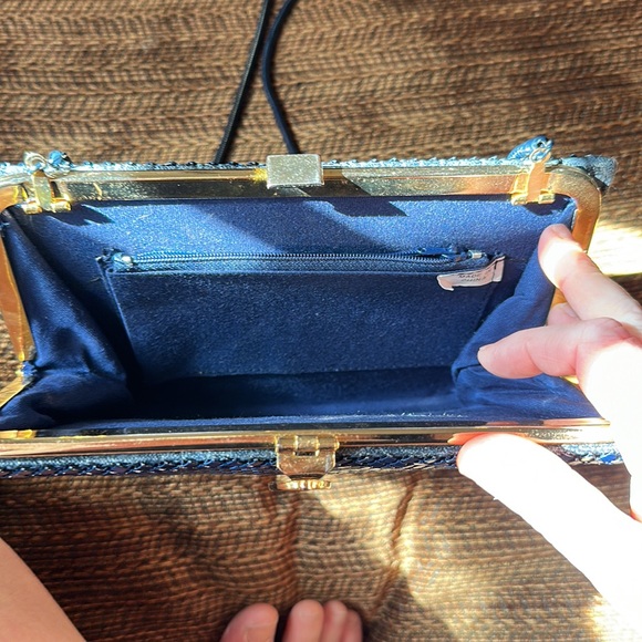 Blue chain mail clutch with optional chain strap in great shape - Picture 9 of 12